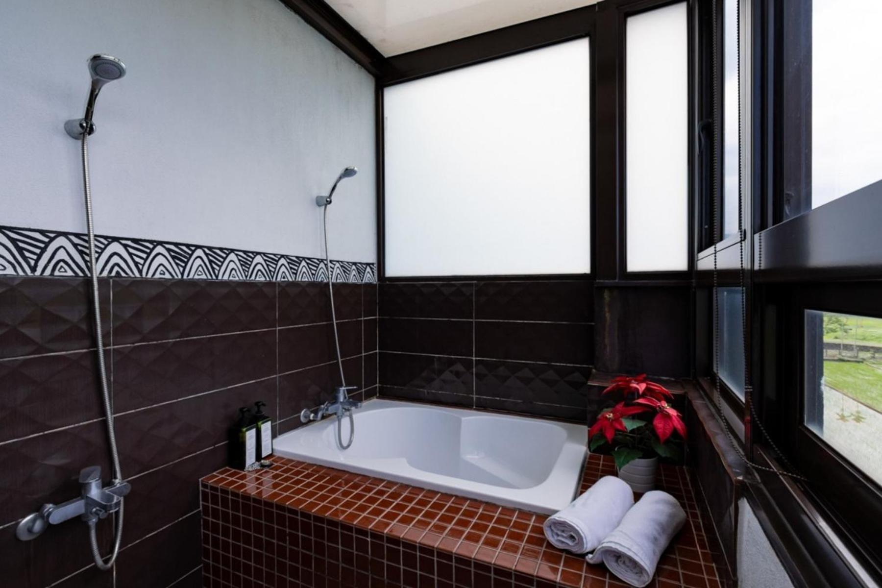 Hi Zebra Travel B&B Dongshan  Esterno foto